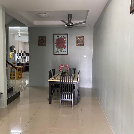 טאיפינג Makmur Homestay מראה חיצוני תמונה